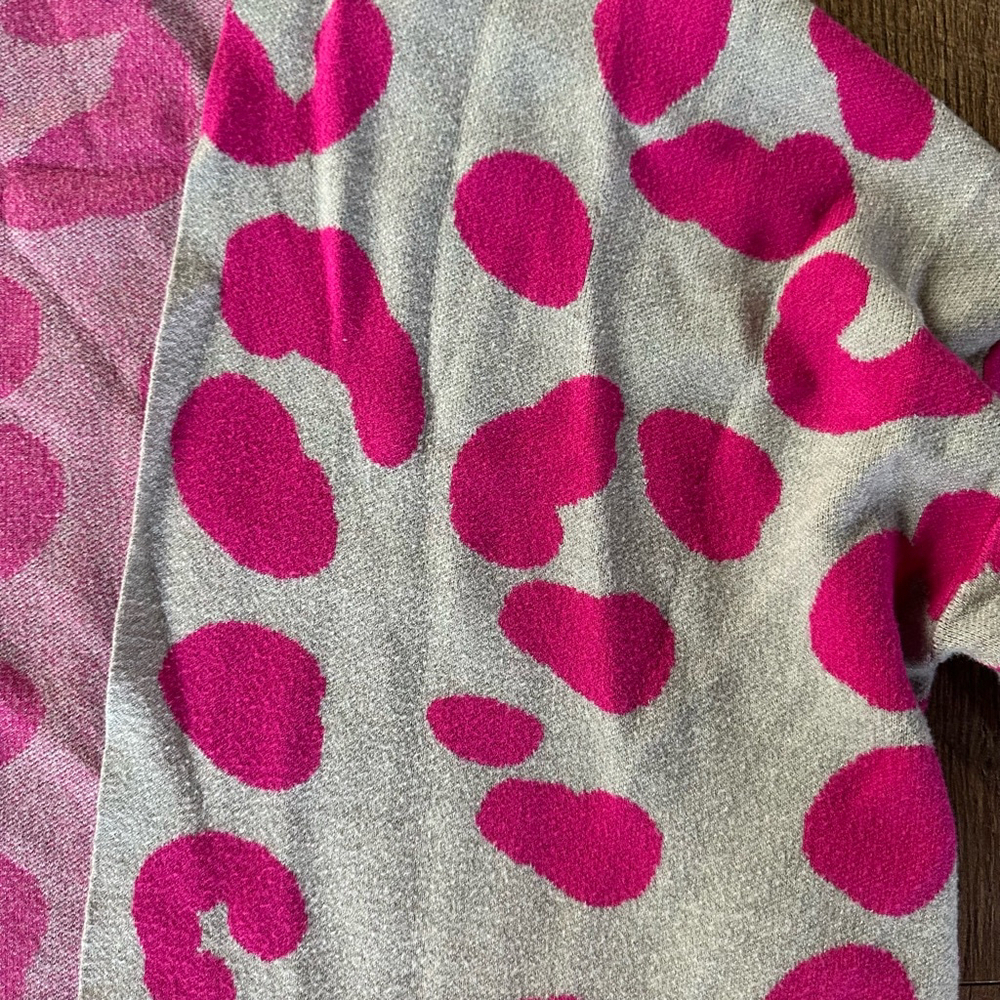 Women's Crown & Ivy Cardigan Size M Gray & Pink Leopard Print - Picture 6 of 6